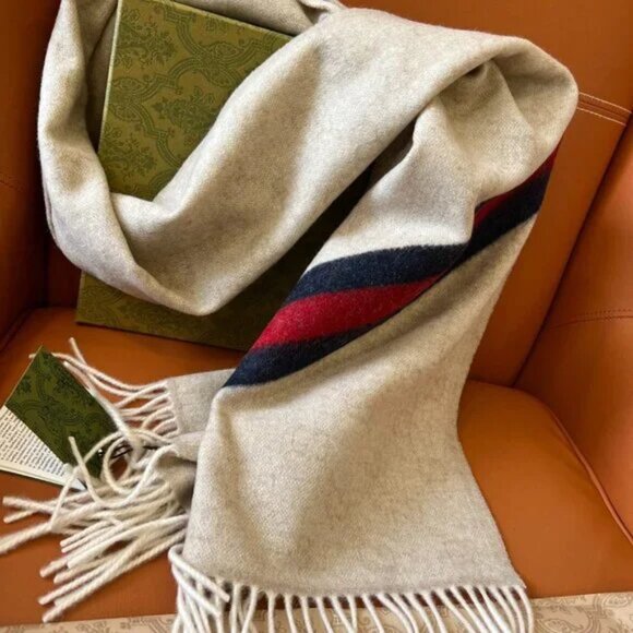 Women Gucci Scarf - Picture 1 of 5